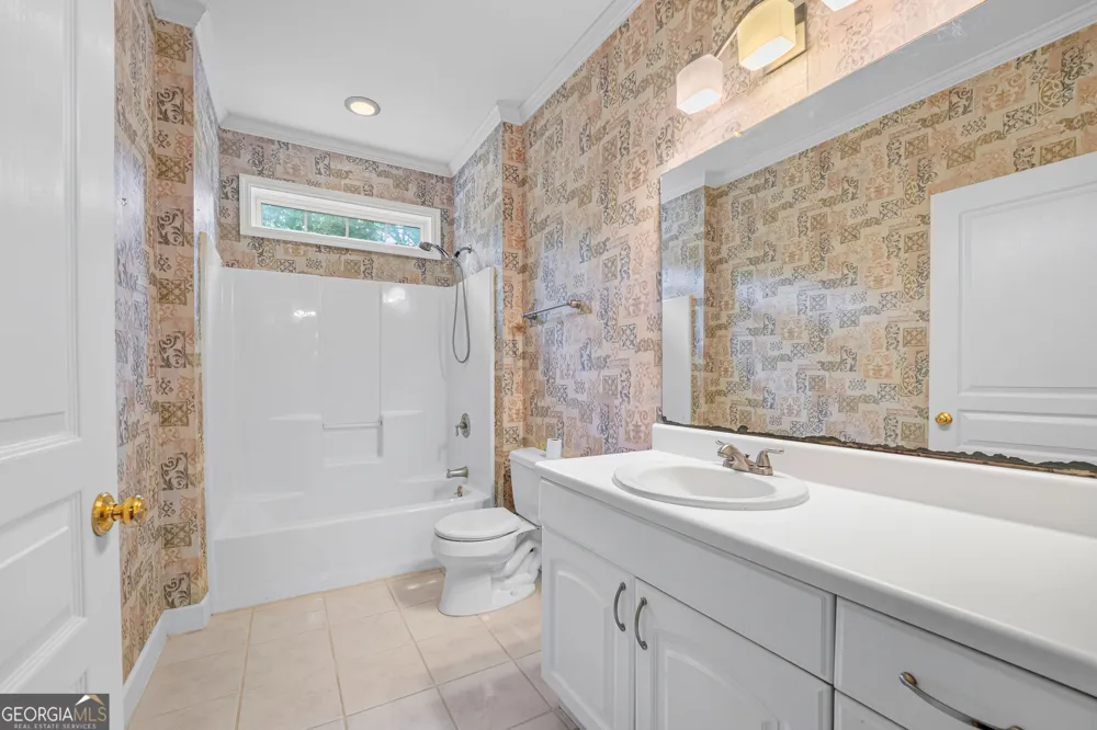 421 Creekside DR Gray, GA 31032