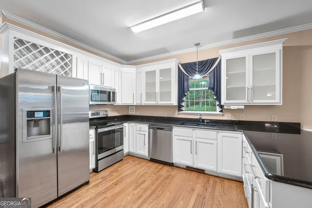 421 Creekside DR Gray, GA 31032