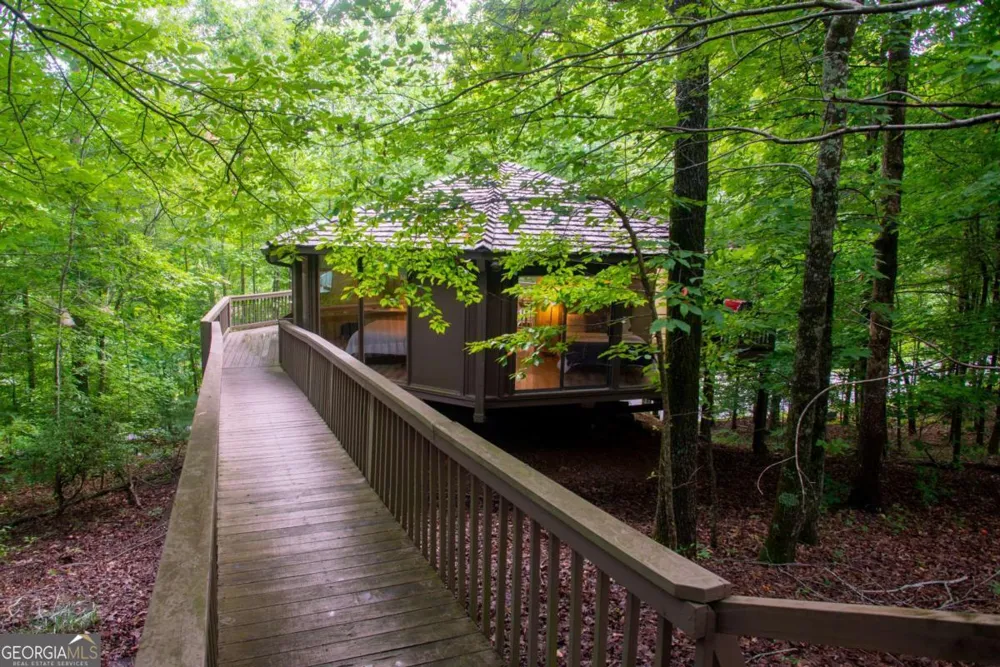 40 Treetopper LN Jasper, GA 30143