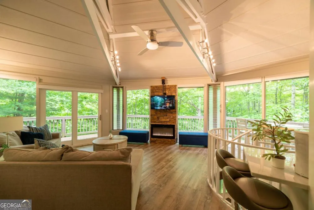 40 Treetopper LN Jasper, GA 30143