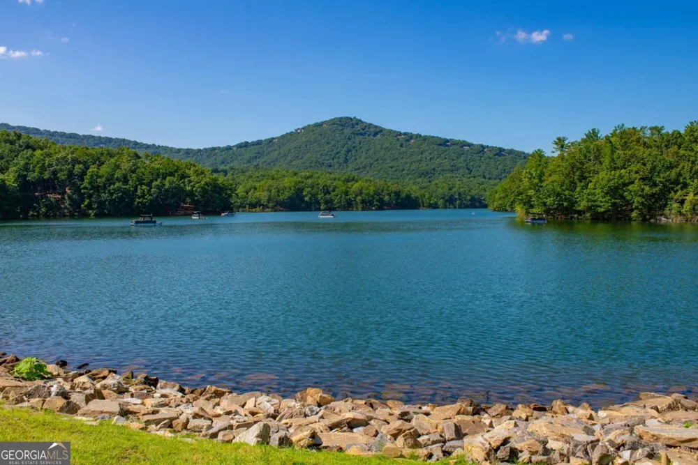 40 Treetopper LN Jasper, GA 30143