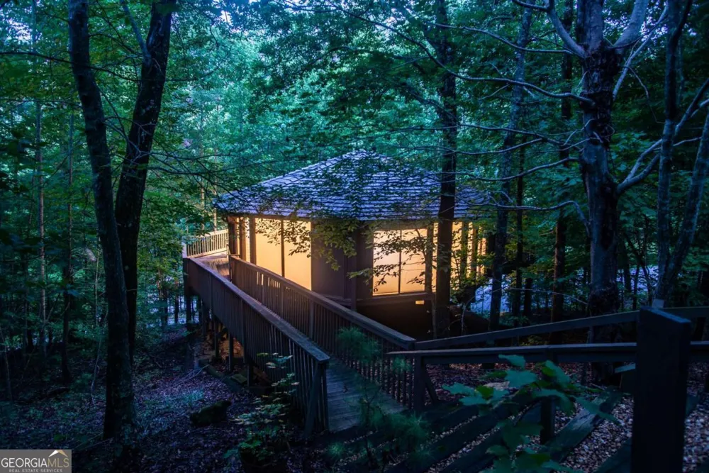 40 Treetopper LN Jasper, GA 30143
