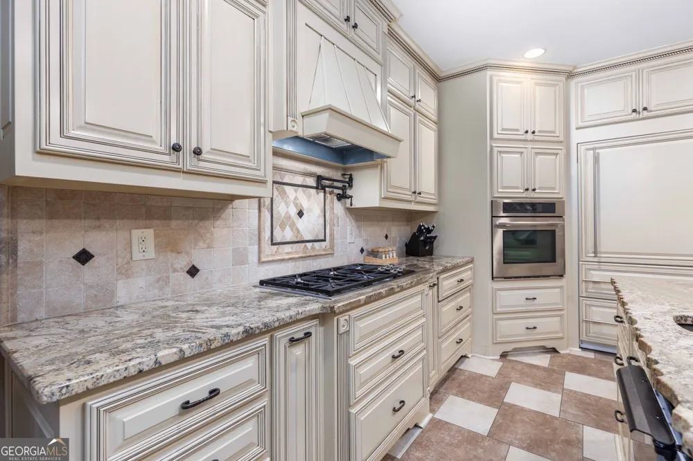 1602 MASON CT Phenix City, AL 36867