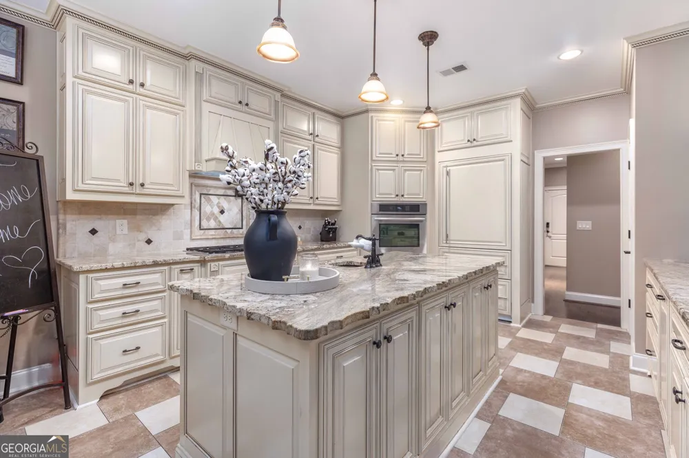 1602 MASON CT Phenix City, AL 36867