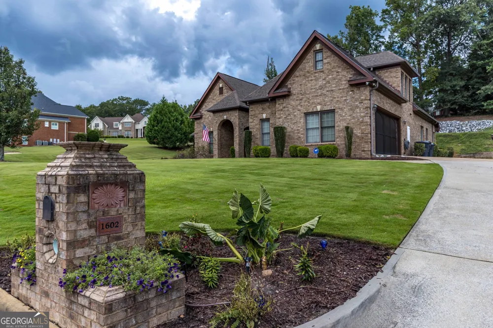 1602 MASON CT Phenix City, AL 36867