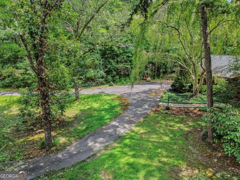 25 Woodall RD SE White, GA 30184