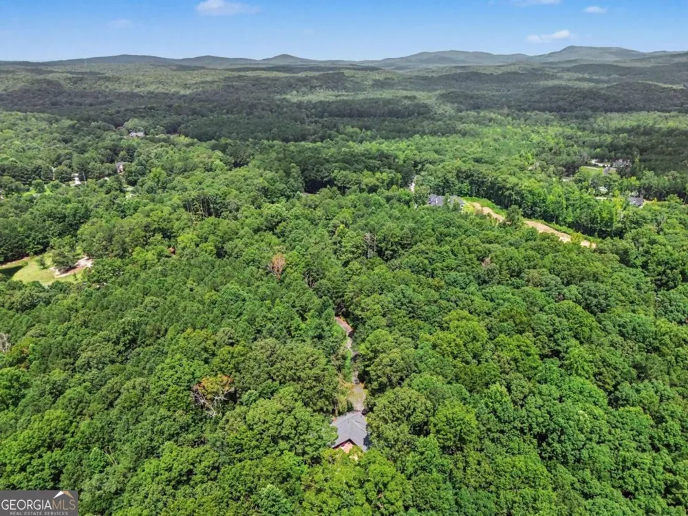 25 Woodall RD SE White, GA 30184