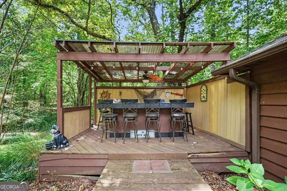 25 Woodall RD SE White, GA 30184