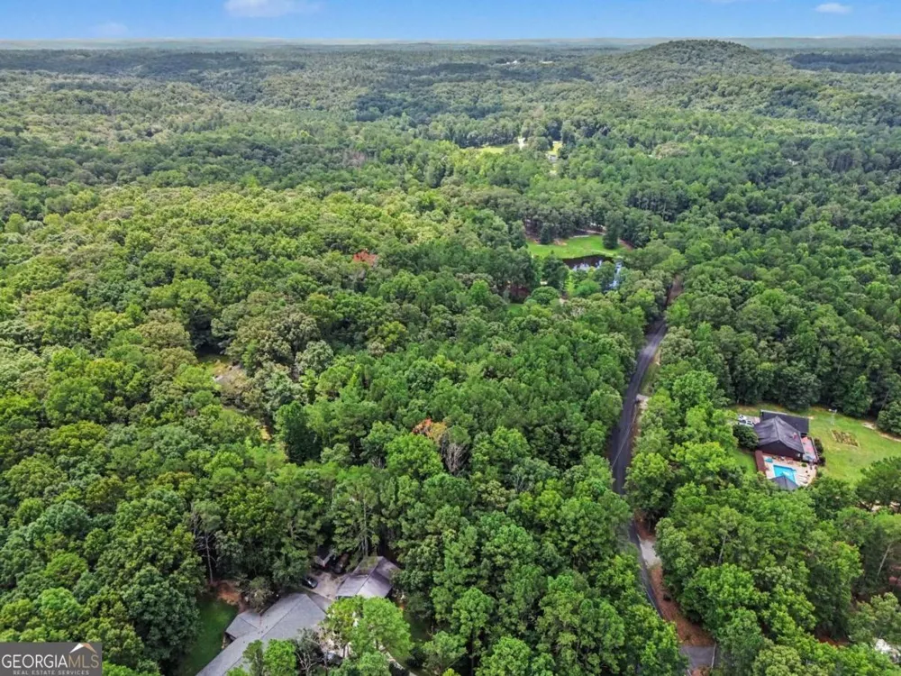 25 Woodall RD SE White, GA 30184