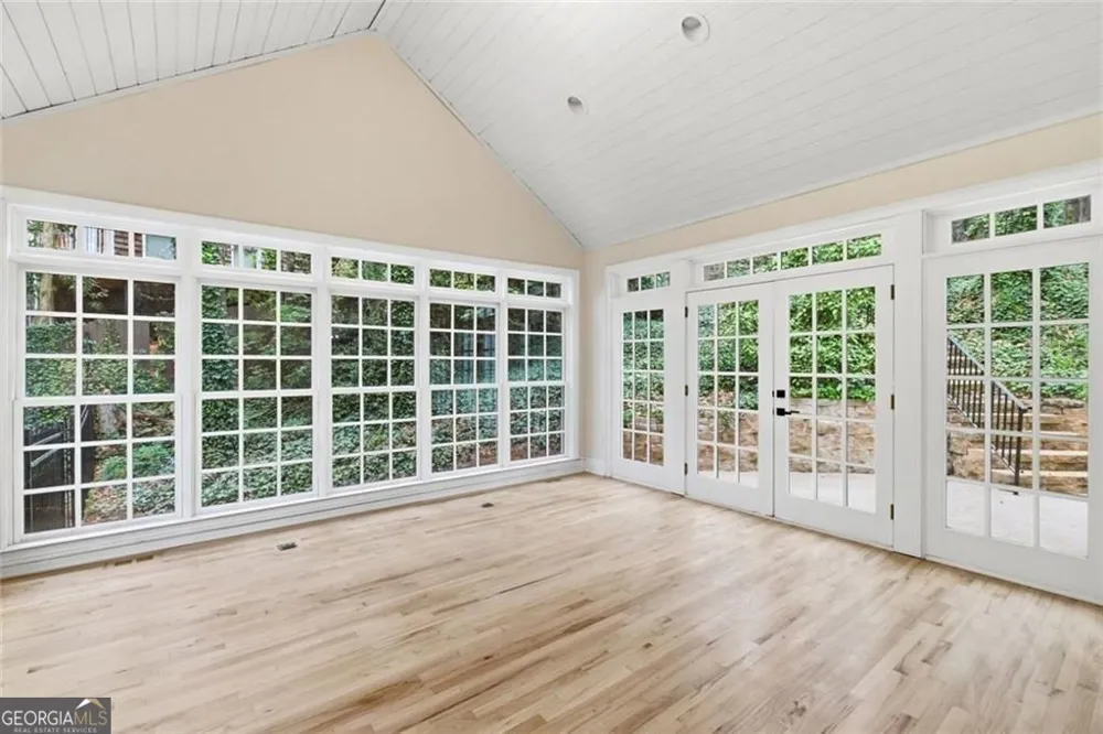 7170 Riverside DR NW Atlanta, GA 30328