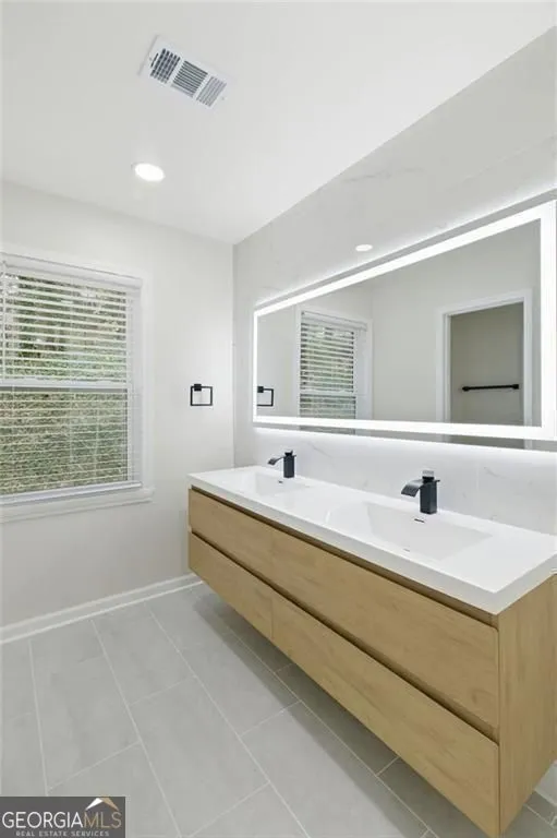 7170 Riverside DR NW Atlanta, GA 30328