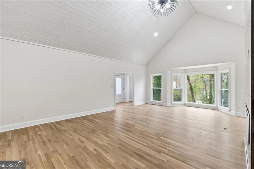7170 Riverside DR NW Atlanta, GA 30328