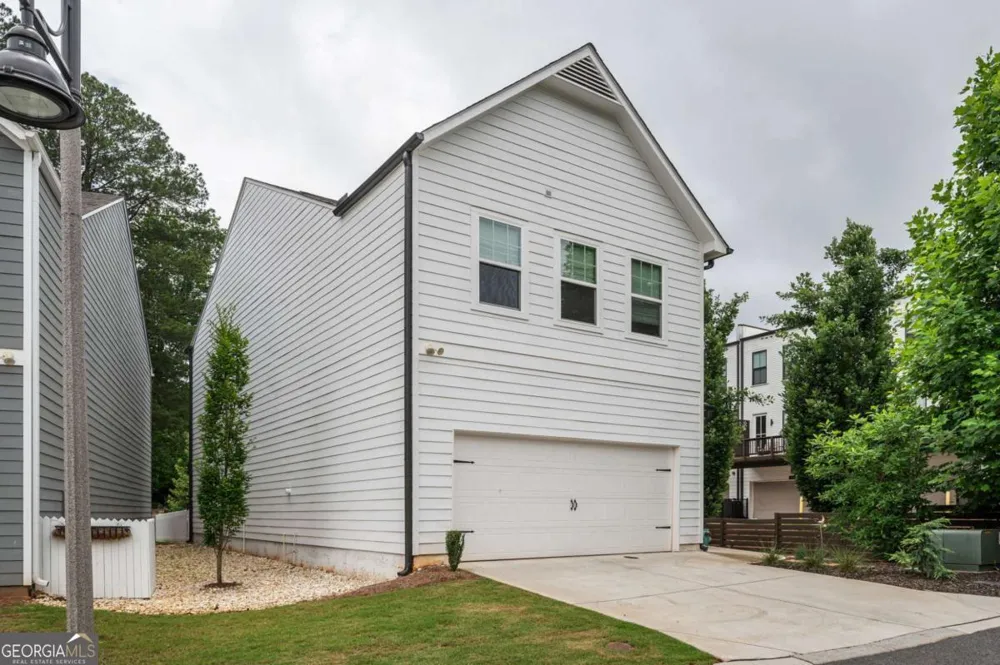645 Everett LN Woodstock, GA 30188