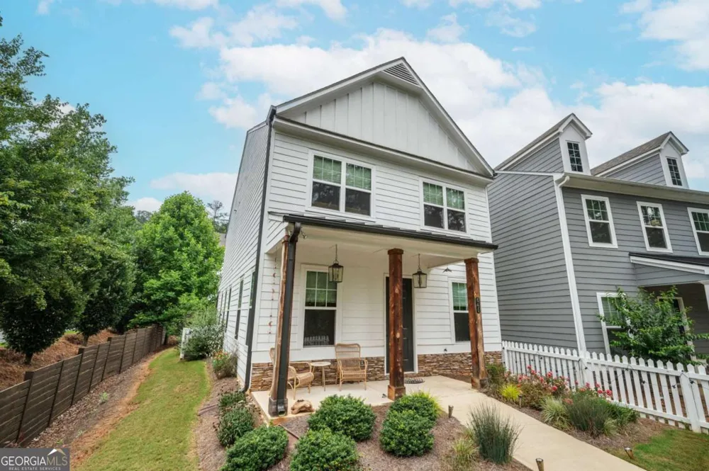 645 Everett LN Woodstock, GA 30188