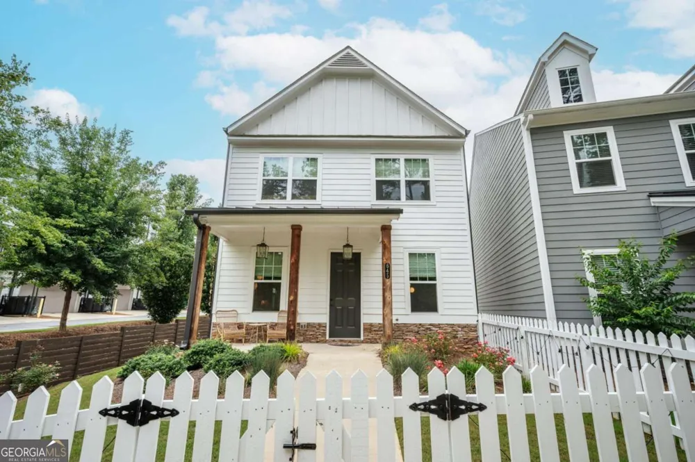 645 Everett LN Woodstock, GA 30188