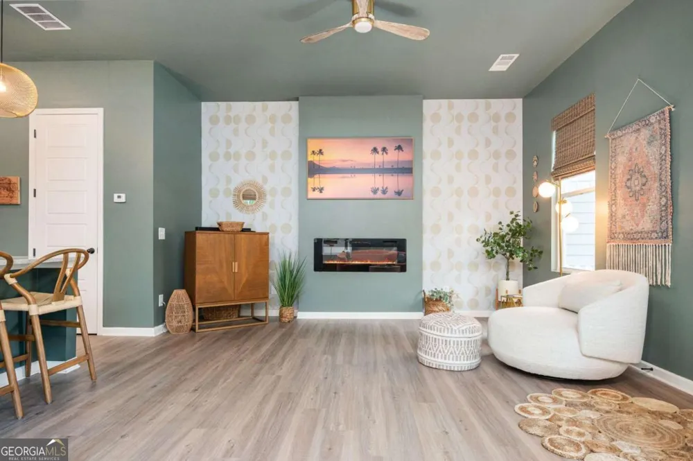 645 Everett LN Woodstock, GA 30188