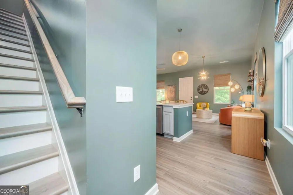 645 Everett LN Woodstock, GA 30188