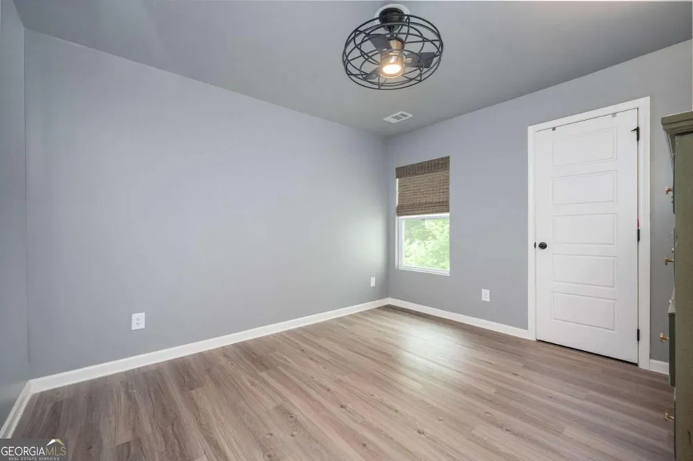 645 Everett LN Woodstock, GA 30188