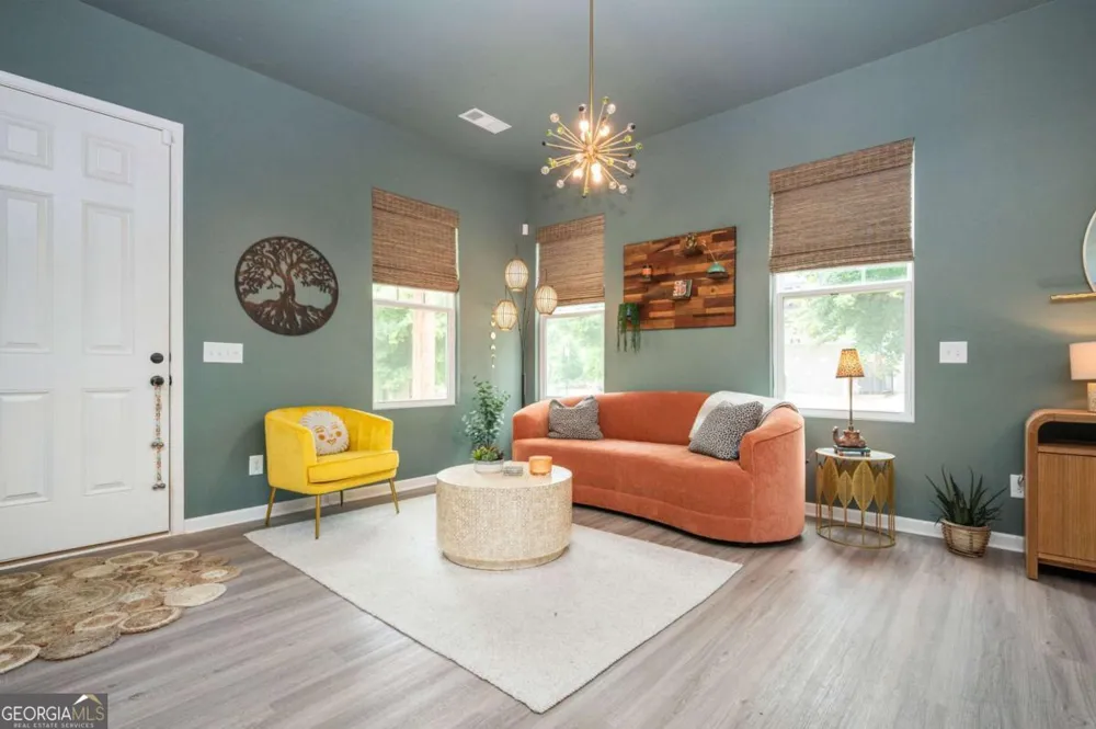 645 Everett LN Woodstock, GA 30188