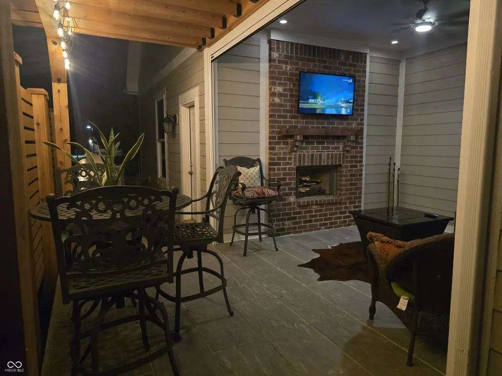 1523 Cloverdon Drive Westfield, IN 46074