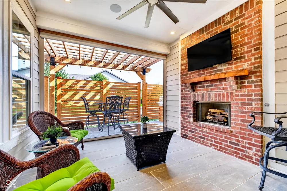 1523 Cloverdon Drive Westfield, IN 46074