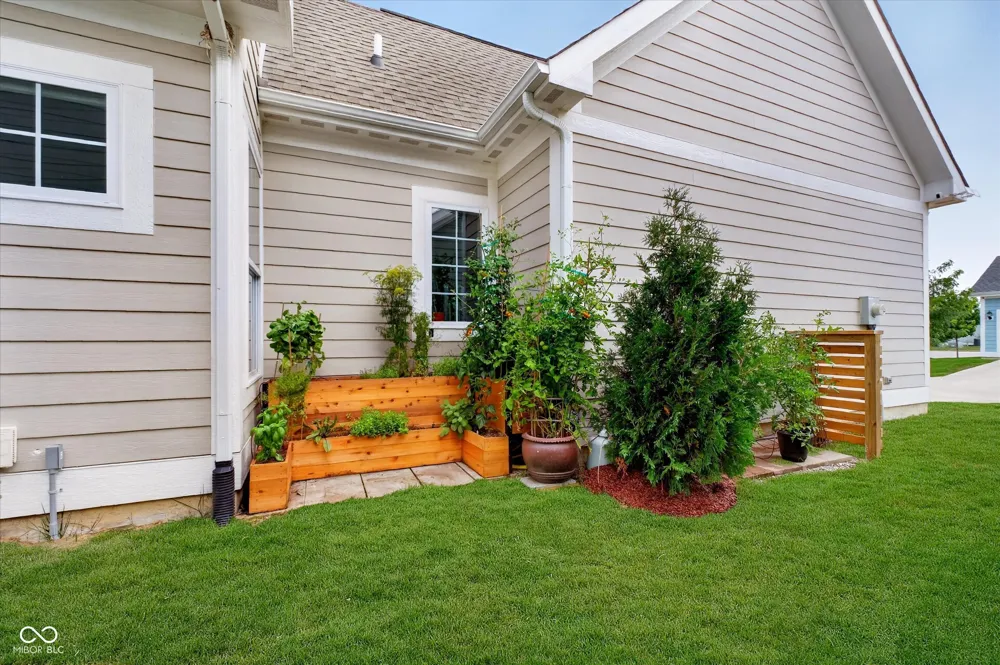 1523 Cloverdon Drive Westfield, IN 46074