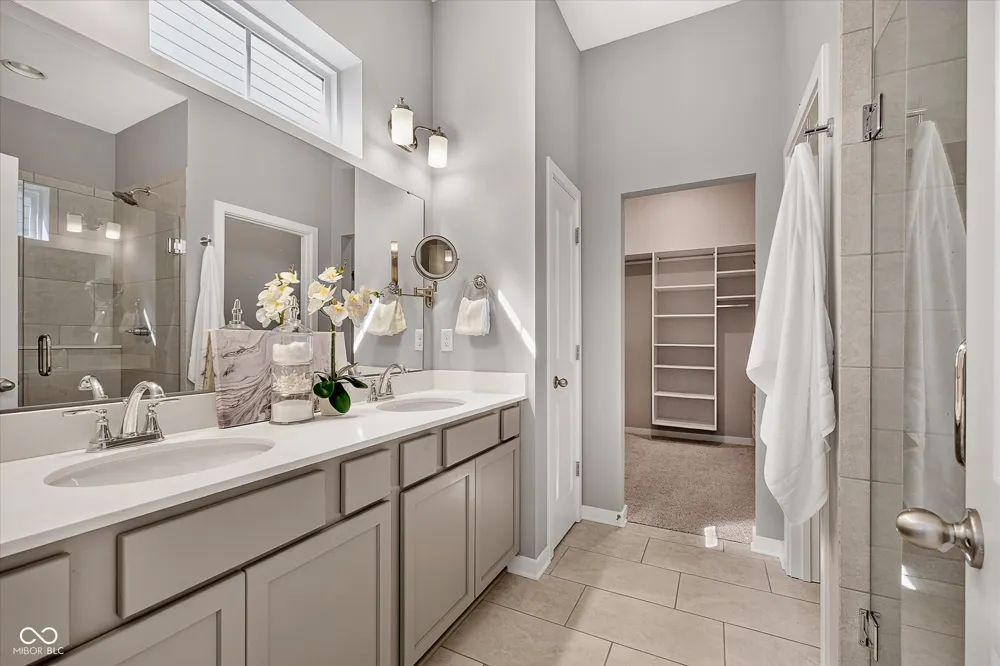 1523 Cloverdon Drive Westfield, IN 46074