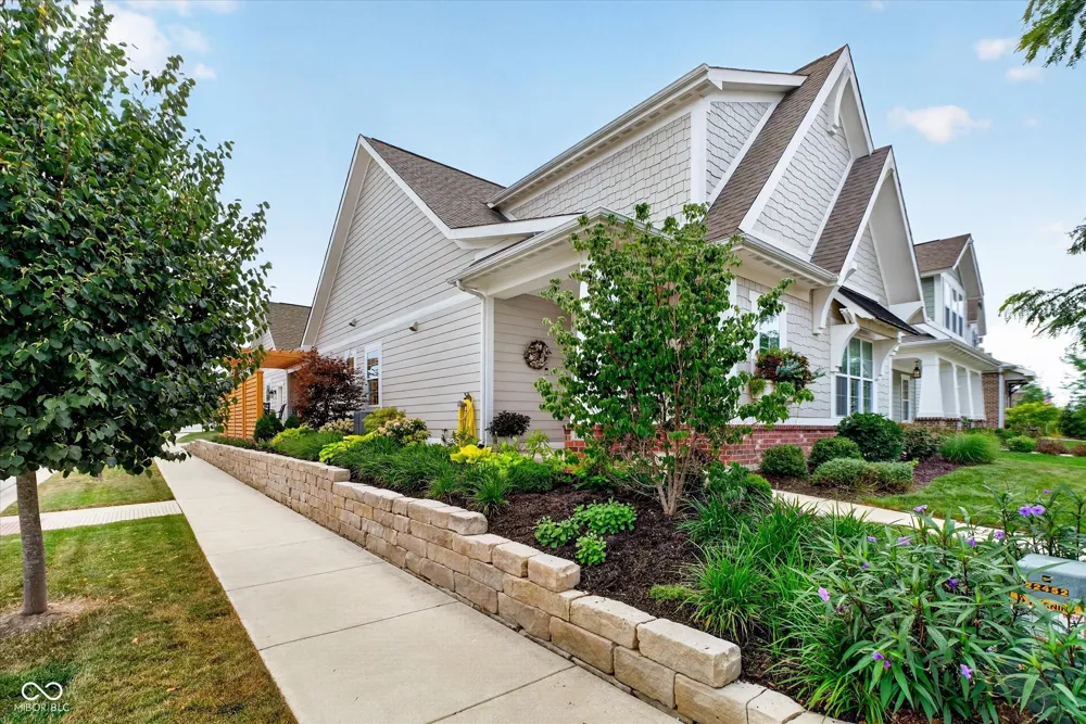 1523 Cloverdon Drive Westfield, IN 46074