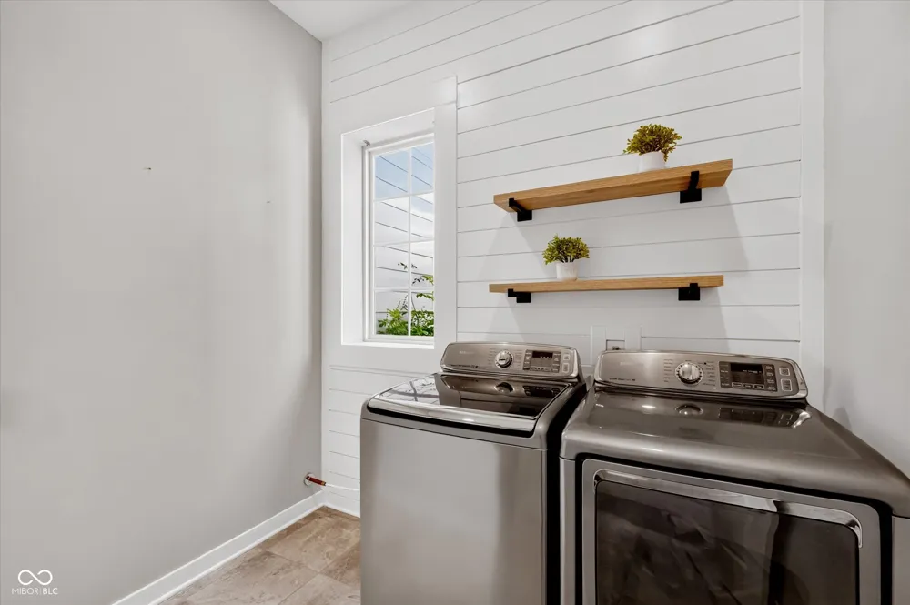 1523 Cloverdon Drive Westfield, IN 46074