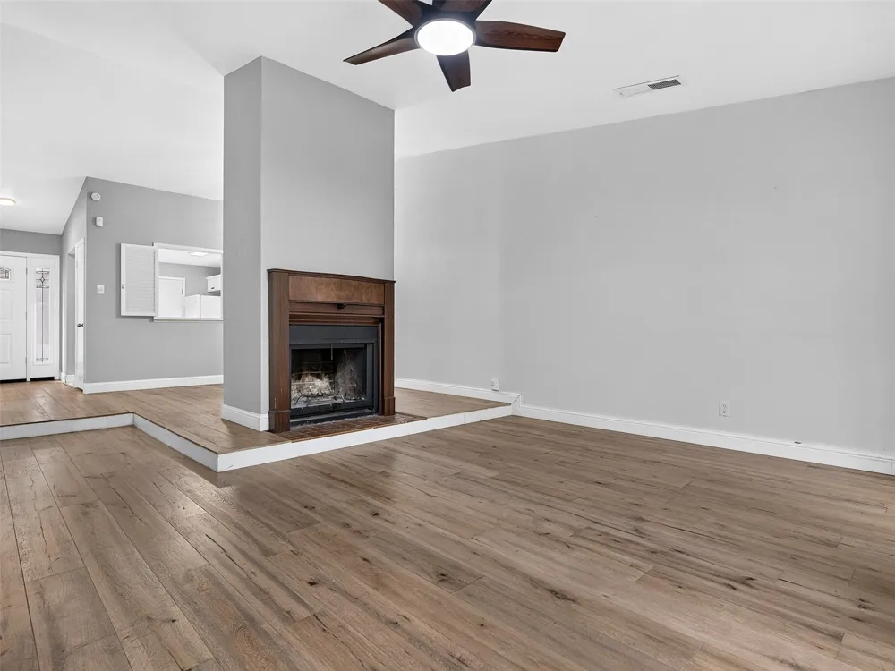 817 Pebble Beach Drive Garland, TX 75043