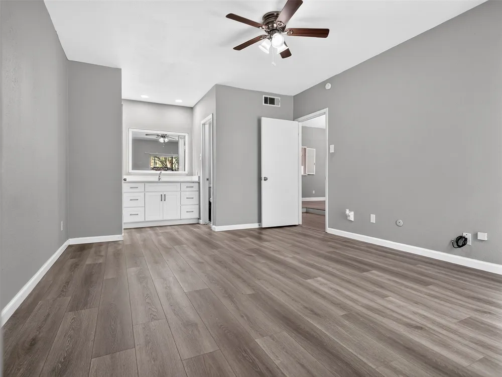 817 Pebble Beach Drive Garland, TX 75043