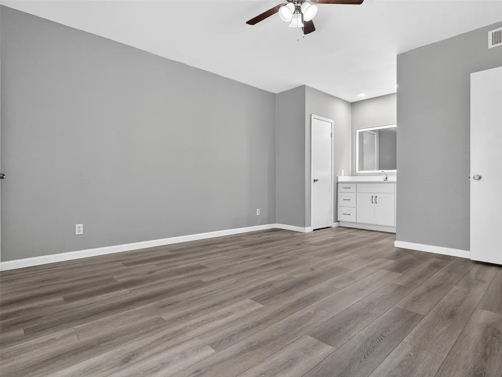 817 Pebble Beach Drive Garland, TX 75043
