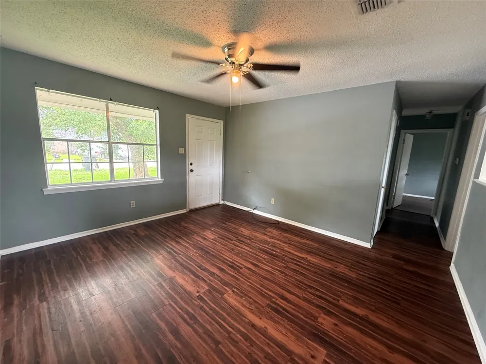 4911 Dahlia Drive Bossier City, LA 71111