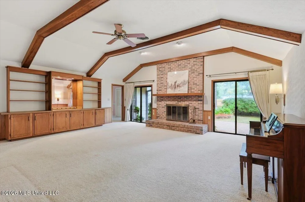 144 Colonial Circle Jackson, MS 39211