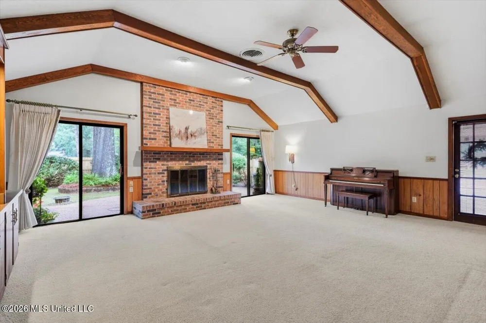 144 Colonial Circle Jackson, MS 39211