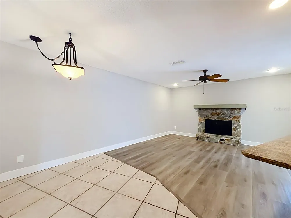 1855 DEL ROBLES TERRACE Clearwater, FL 33764
