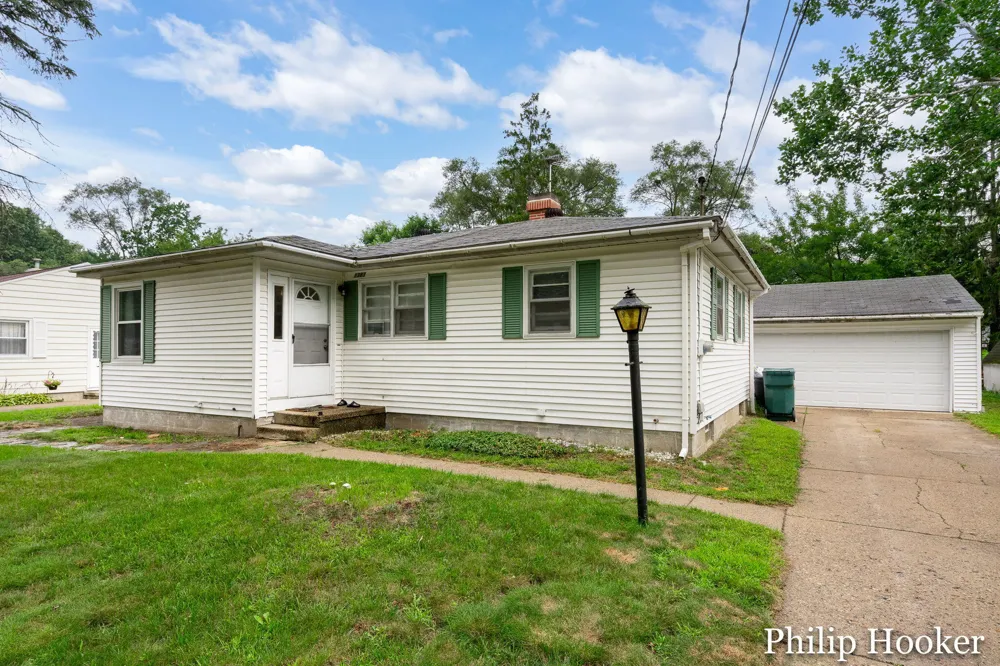1383 Katrina Drive SE Kentwood City, MI 49508