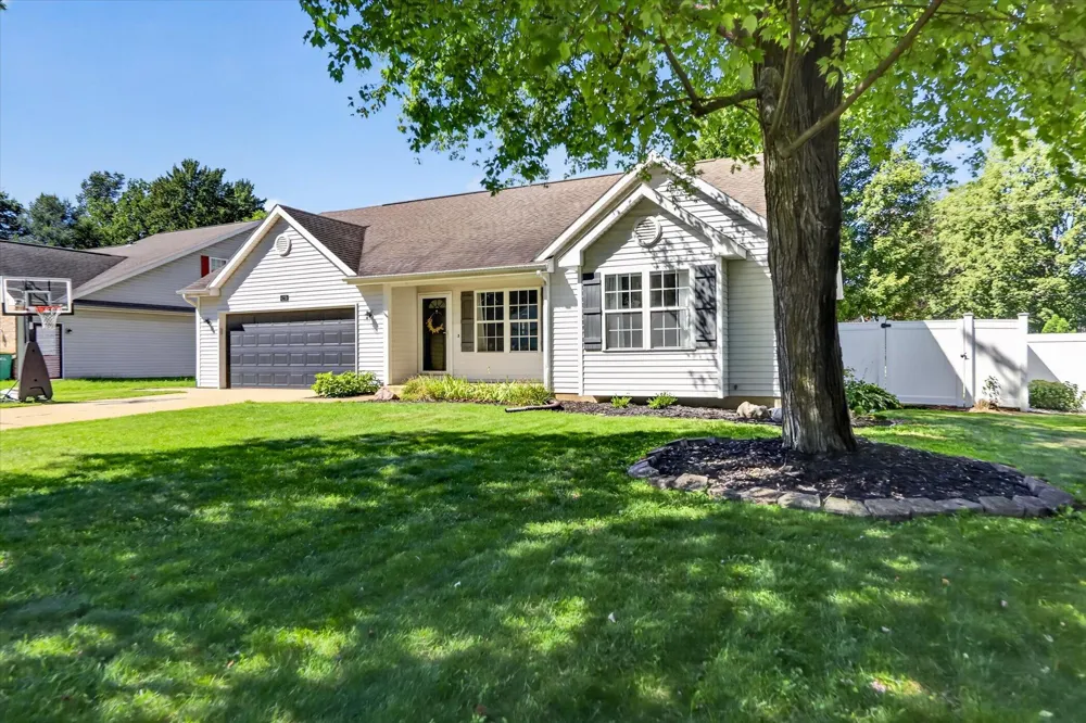4239 Suffield Woods Avenue Portage City, MI 49002