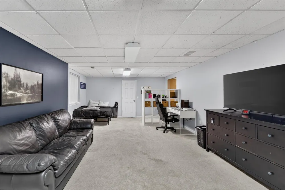 4239 Suffield Woods Avenue Portage City, MI 49002