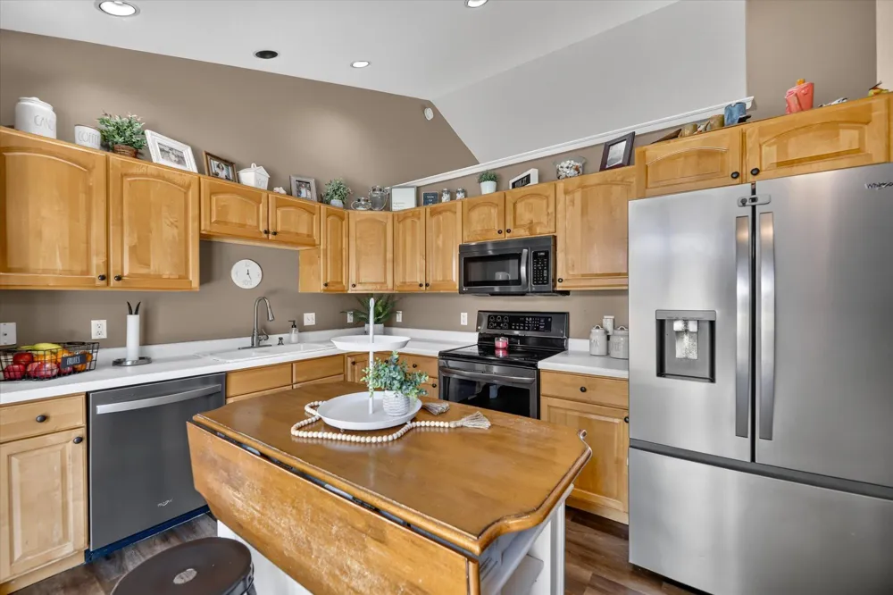 4239 Suffield Woods Avenue Portage City, MI 49002