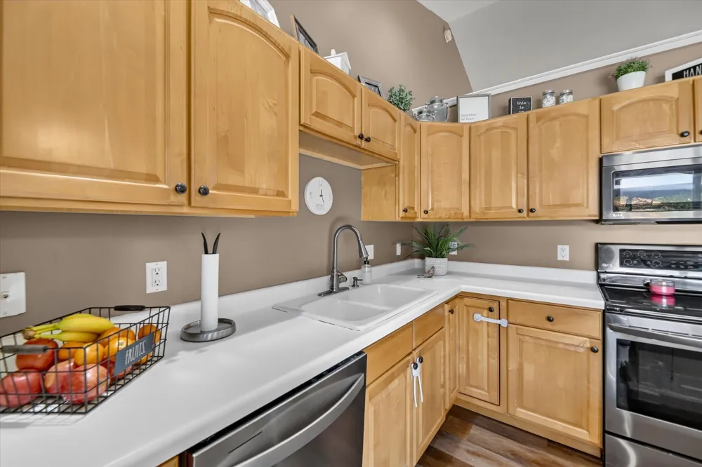 4239 Suffield Woods Avenue Portage City, MI 49002