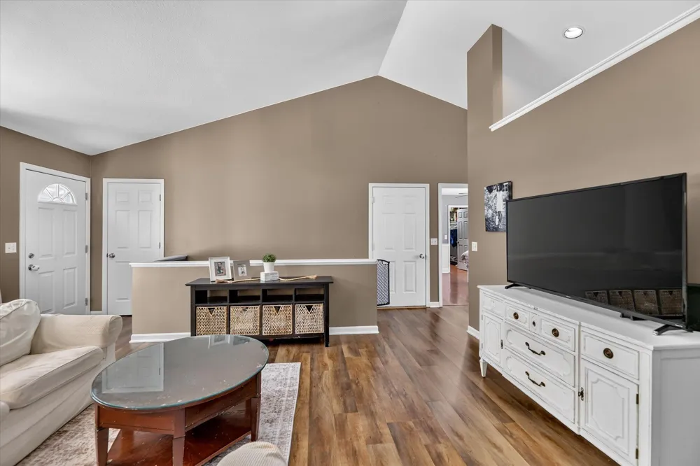 4239 Suffield Woods Avenue Portage City, MI 49002