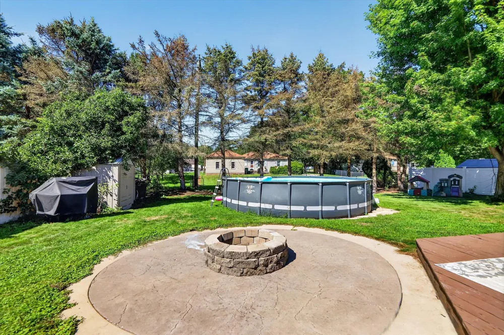 4239 Suffield Woods Avenue Portage City, MI 49002