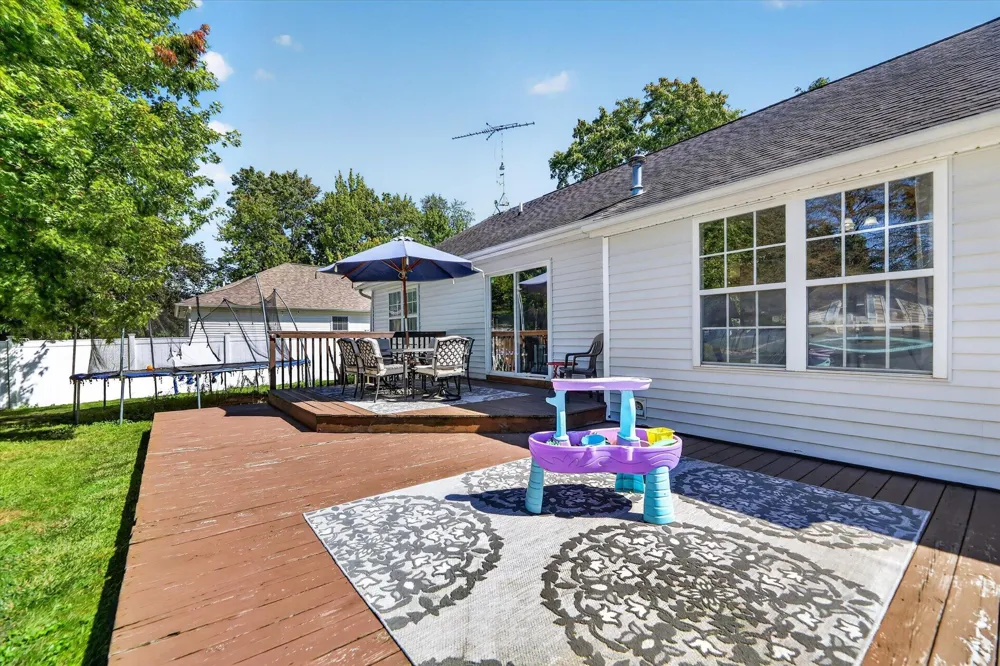 4239 Suffield Woods Avenue Portage City, MI 49002