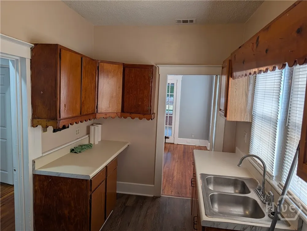 1237 E Anderson Street Savannah, GA 31404