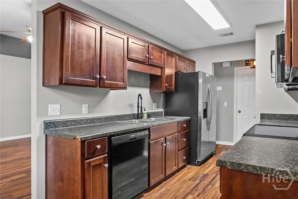 204 Brookstone Court Rincon, GA 31302