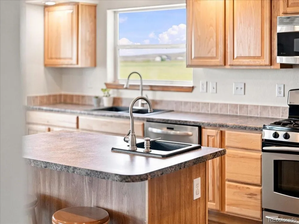 27488 County Road 5 Weldona, CO 80653