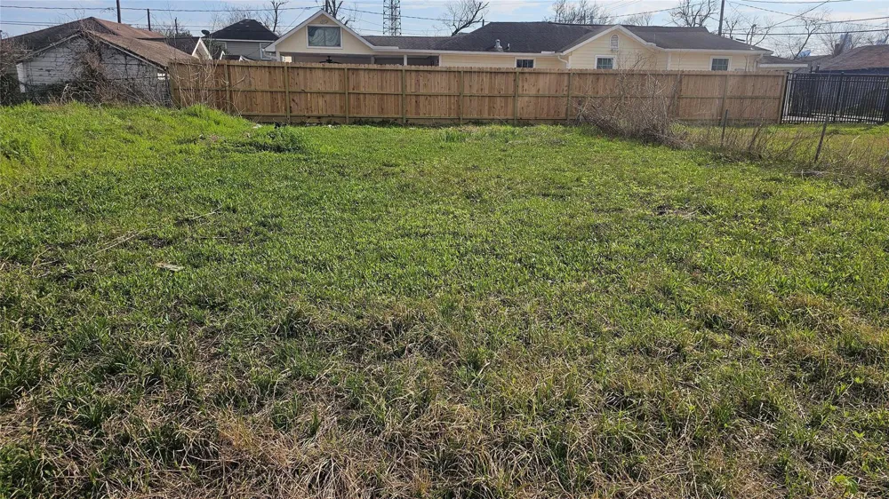 3208 Jewel Street Houston, TX 77026