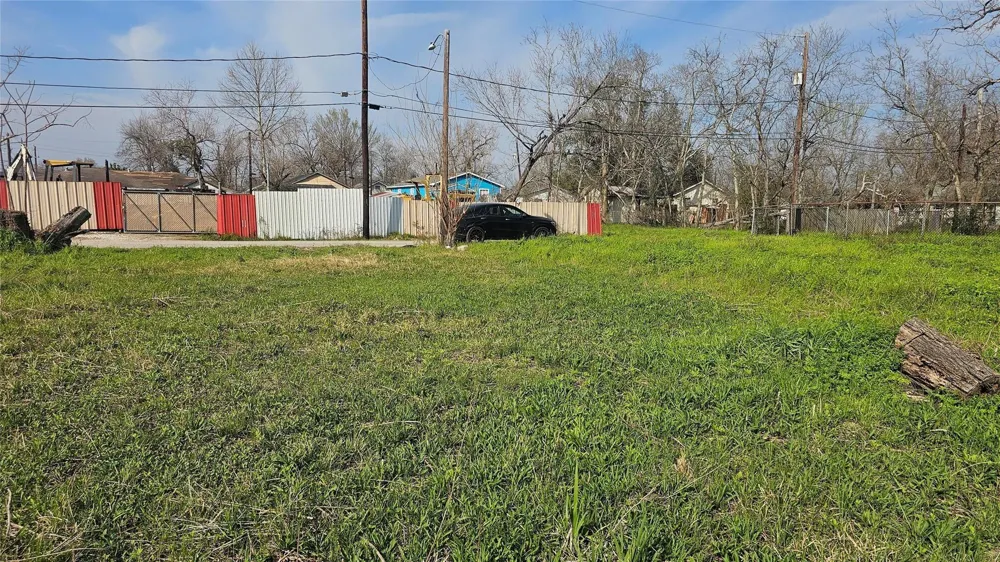 3208 Jewel Street Houston, TX 77026
