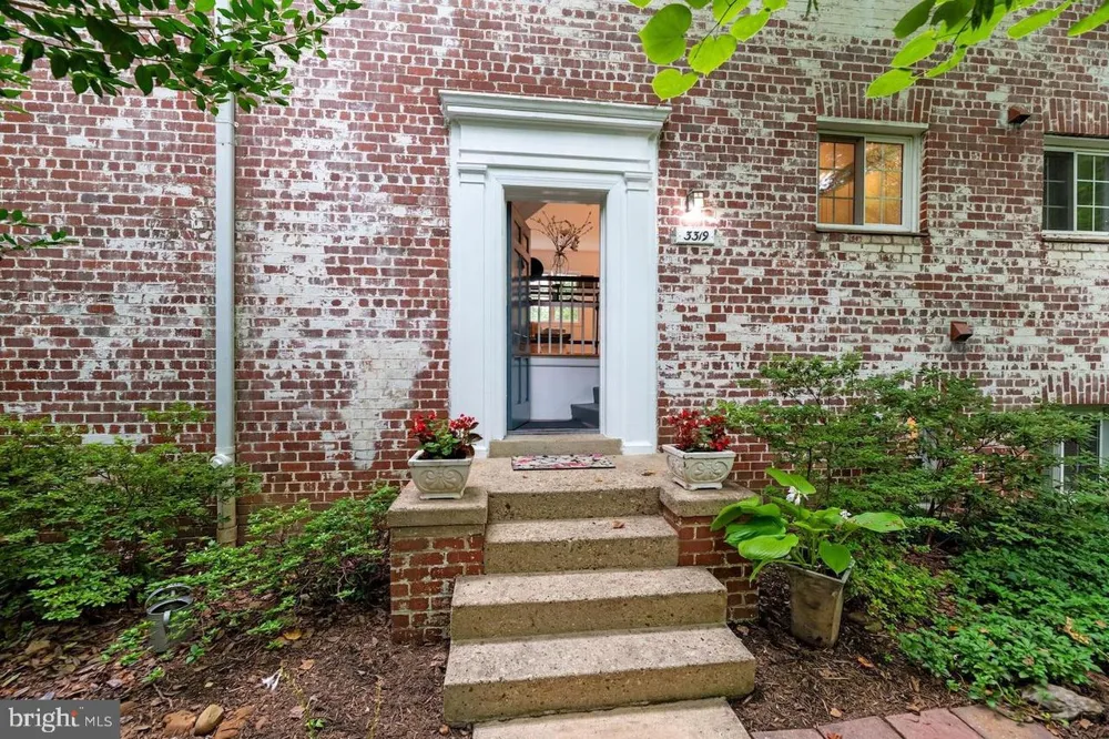 3319 VALLEY DRIVE Alexandria, VA 22302